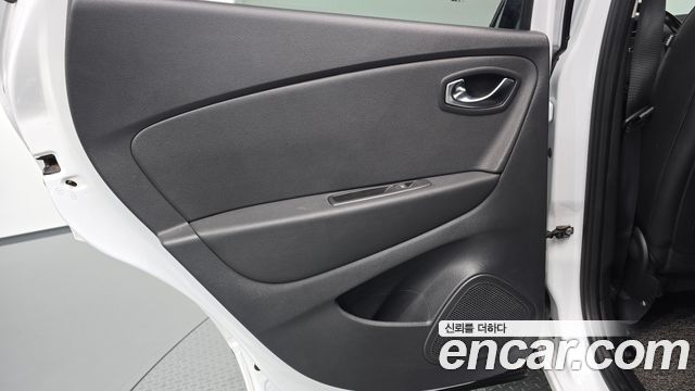 Renault Korea QM3 2019 — photo 15