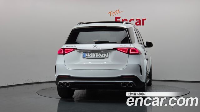 Mercedes-Benz GLE-Class 2022 — photo 4