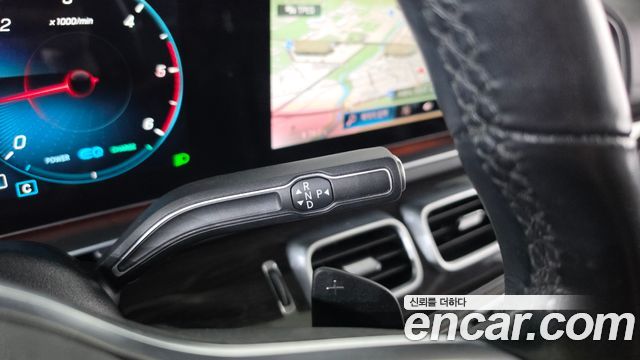 Mercedes-Benz GLE-Class 2022 — photo 9