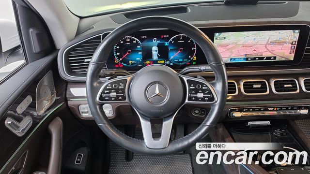 Mercedes-Benz GLE-Class 2022 — photo 13
