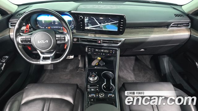 Kia K5 2023 — photo 10