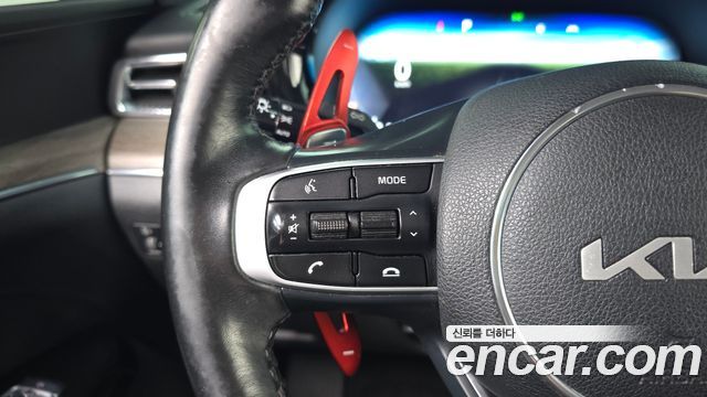 Kia K5 2023 — photo 25