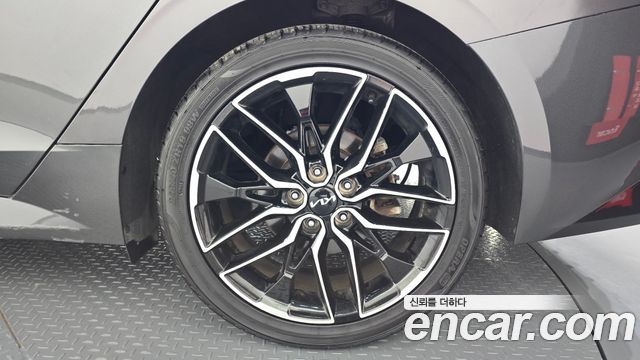 Kia K5 2023 — photo 7