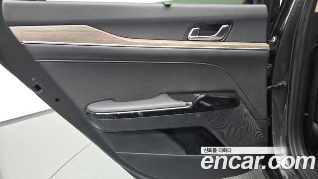 Kia K5 2023 — photo 15