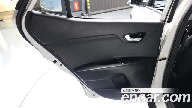 Kia Stonic 2018 — photo 15