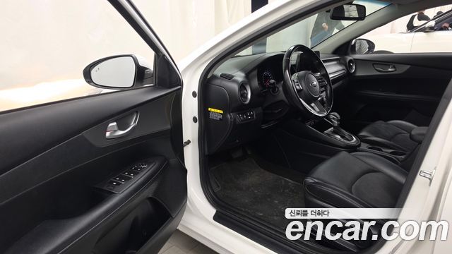 Kia K3 2019 — photo 10