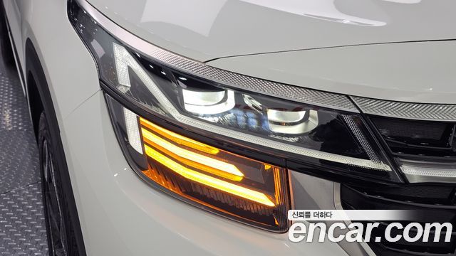 Kia Seltos 2023 — photo 8