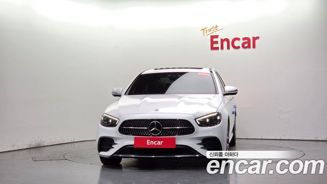 Mercedes-Benz E-Class 2023 — photo 3