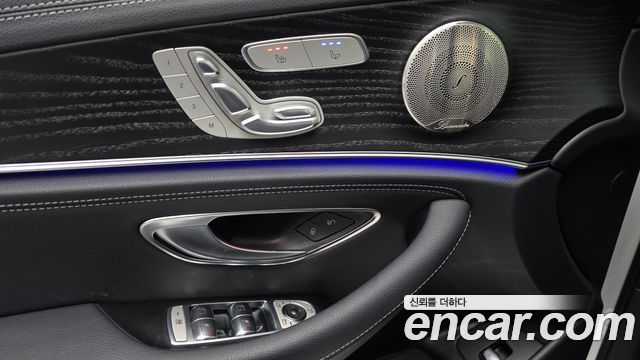 Mercedes-Benz E-Class 2023 — photo 22