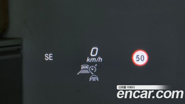 Mercedes-Benz E-Class 2023 — photo 24