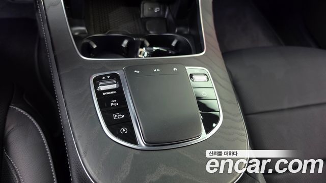 Mercedes-Benz E-Class 2023 — photo 28