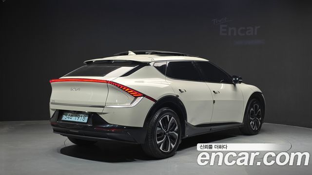 Kia EV6 2022 — photo 2