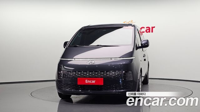 Hyundai Staria 2023 — photo 3