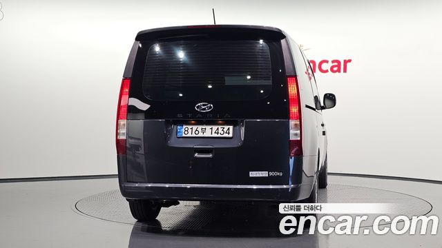 Hyundai Staria 2023 — photo 4