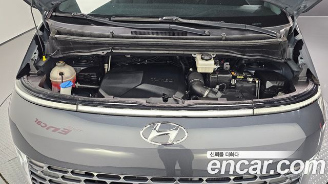 Hyundai Staria 2023 — photo 6