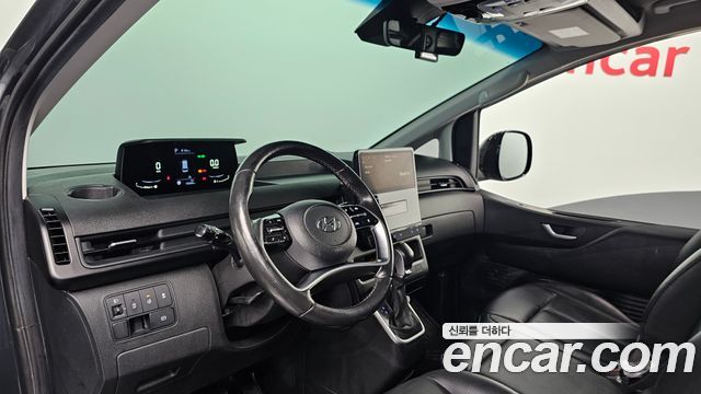 Hyundai Staria 2023 — photo 10