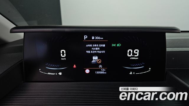 Hyundai Staria 2023 — photo 11