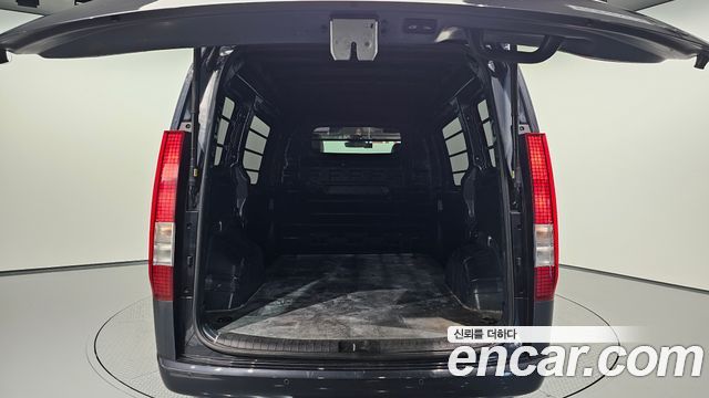 Hyundai Staria 2023 — photo 26
