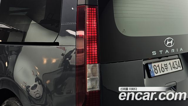 Hyundai Staria 2023 — photo 9