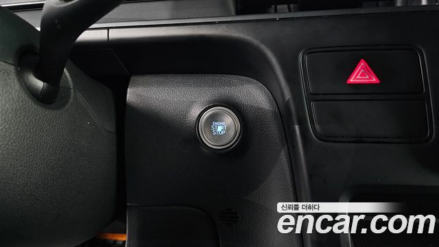 Hyundai Staria 2023 — photo 28