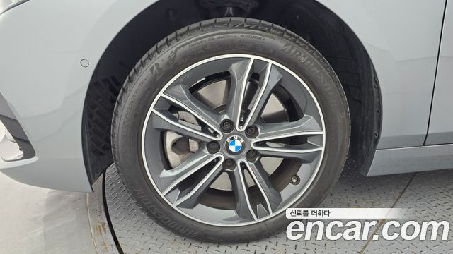 BMW 1-Series 2024 — photo 5