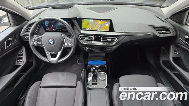 BMW 1-Series 2024 — photo 10