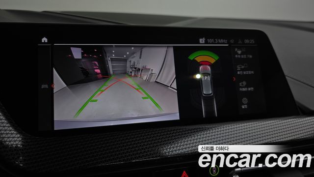 BMW 1-Series 2024 — photo 20