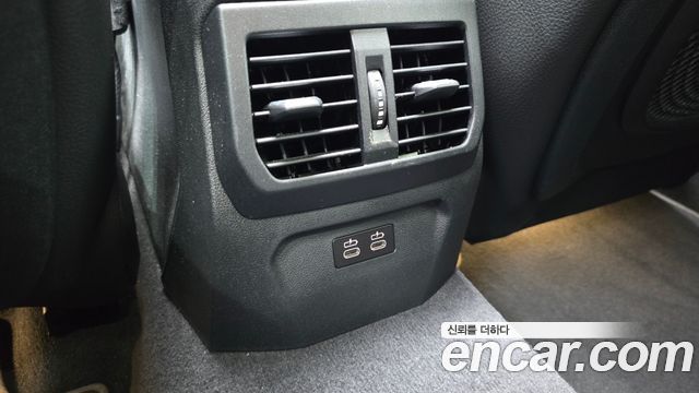 BMW 1-Series 2024 — photo 30