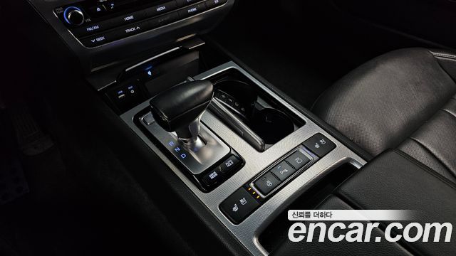 Genesis G80 2018 — photo 9