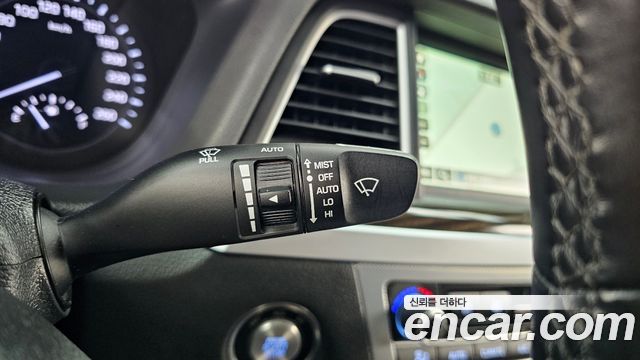 Genesis G80 2018 — photo 18