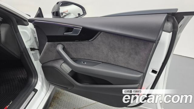 Audi A5 2019 — photo 14