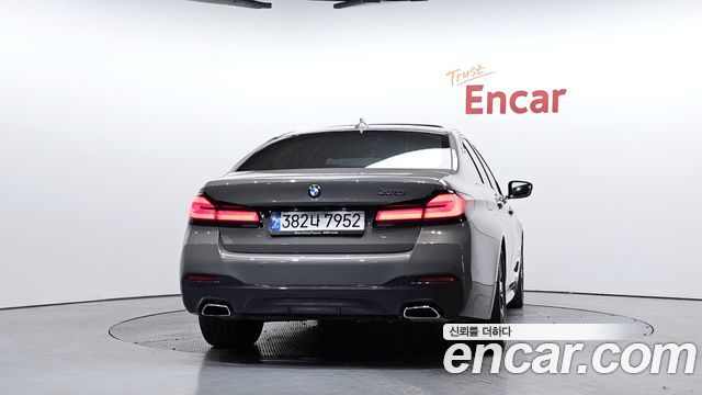 BMW 5-Series 2022 — photo 4