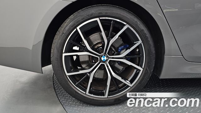 BMW 5-Series 2022 — photo 5