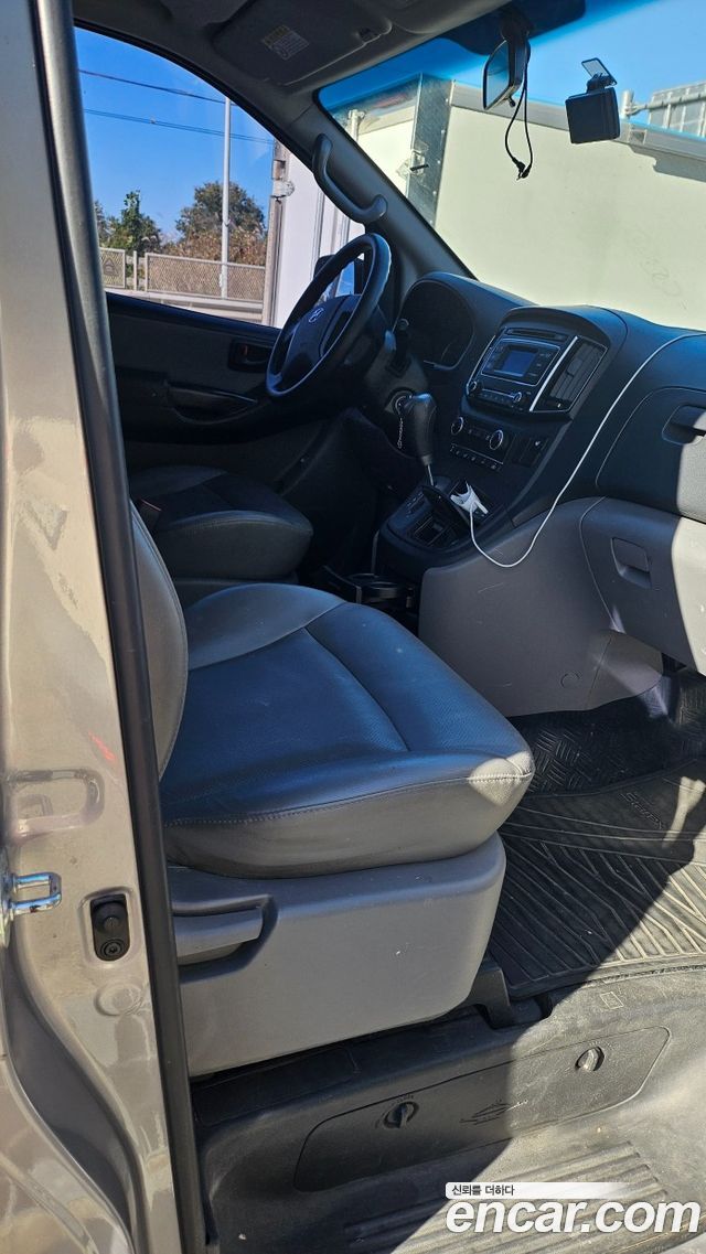 Hyundai Starex 2018 — photo 9