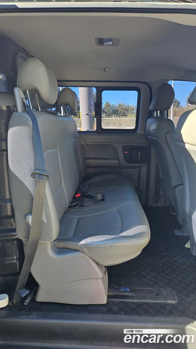 Hyundai Starex 2018 — photo 10