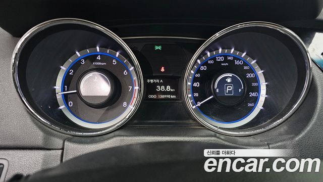 Hyundai Sonata 2012 — photo 11