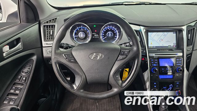 Hyundai Sonata 2012 — photo 18