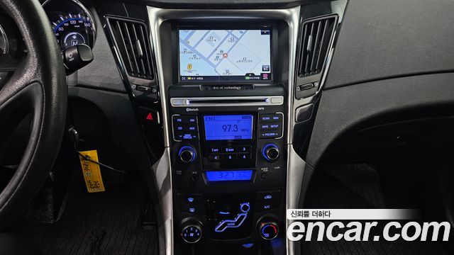 Hyundai Sonata 2012 — photo 19