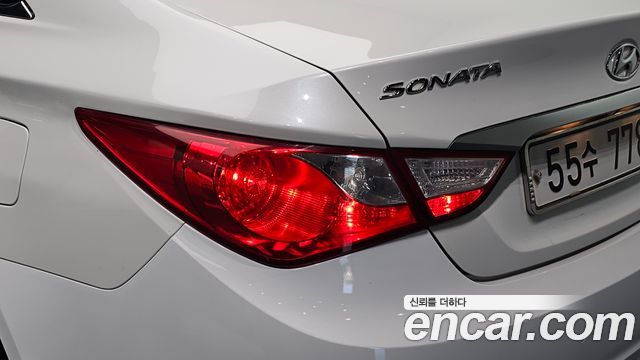 Hyundai Sonata 2012 — photo 9