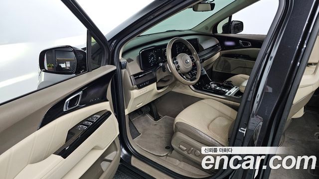 Kia Canival 2021 — photo 13