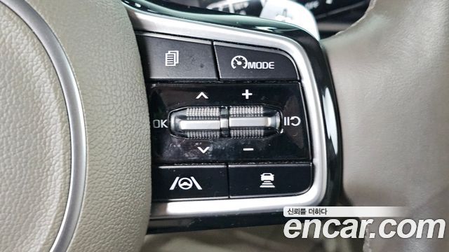 Kia Canival 2021 — photo 22