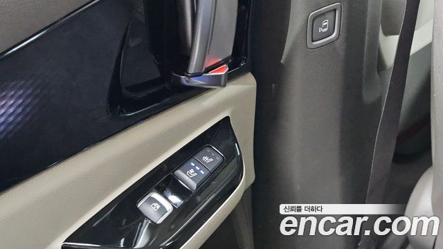 Kia Canival 2021 — photo 26