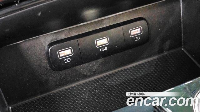 Kia Canival 2021 — photo 29
