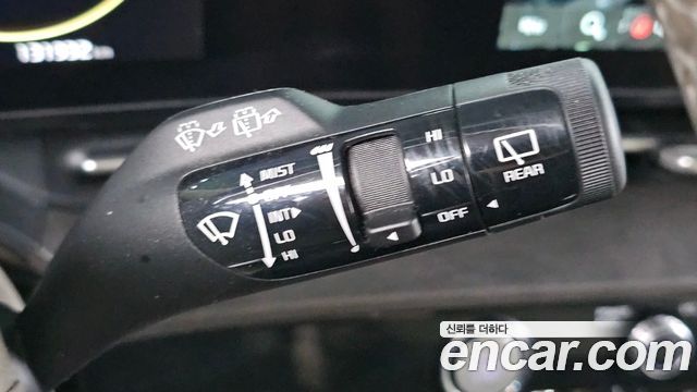 Kia Canival 2021 — photo 31