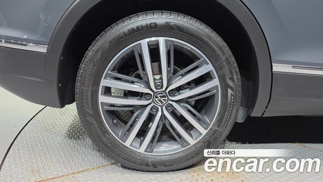 Volkswagen Tiguan 2021 — photo 5