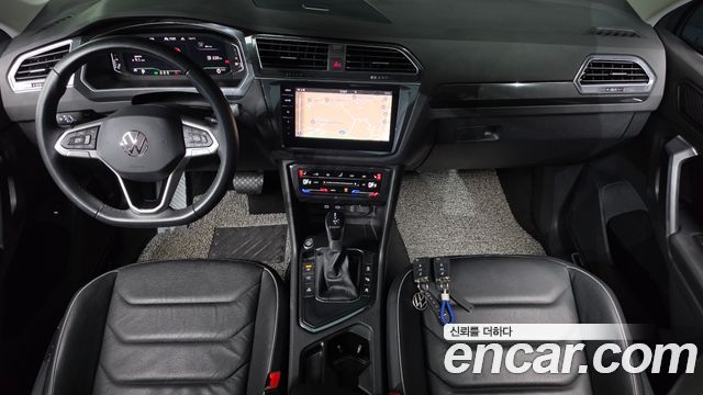 Volkswagen Tiguan 2021 — photo 10