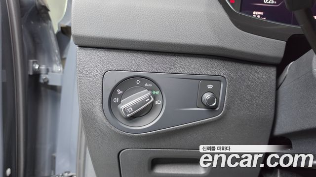 Volkswagen Tiguan 2021 — photo 20