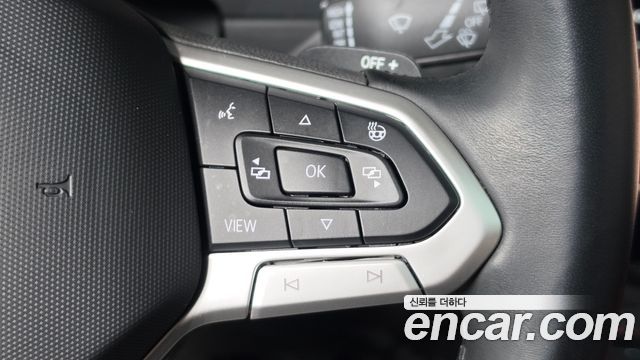 Volkswagen Tiguan 2021 — photo 23