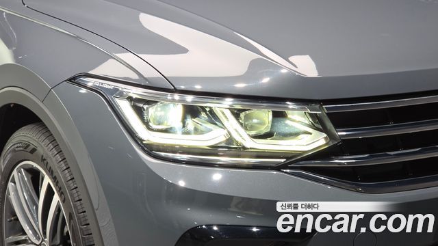 Volkswagen Tiguan 2021 — photo 8