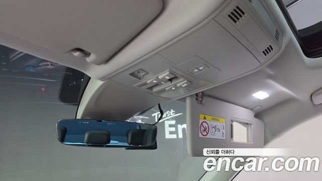 Volkswagen Tiguan 2021 — photo 28